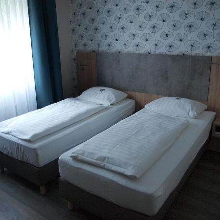 Airport Business Hotel Koeln Esterno foto
