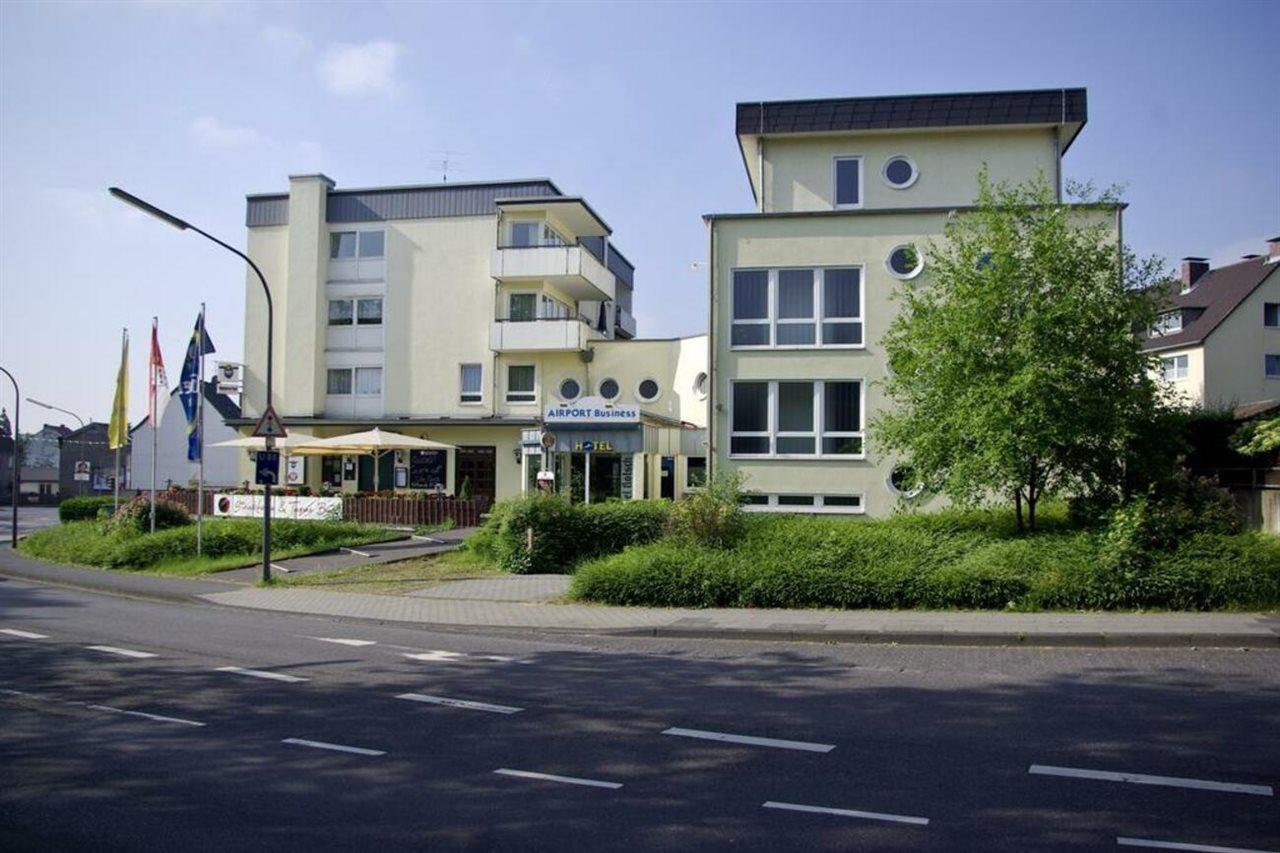 Airport Business Hotel Koeln Esterno foto