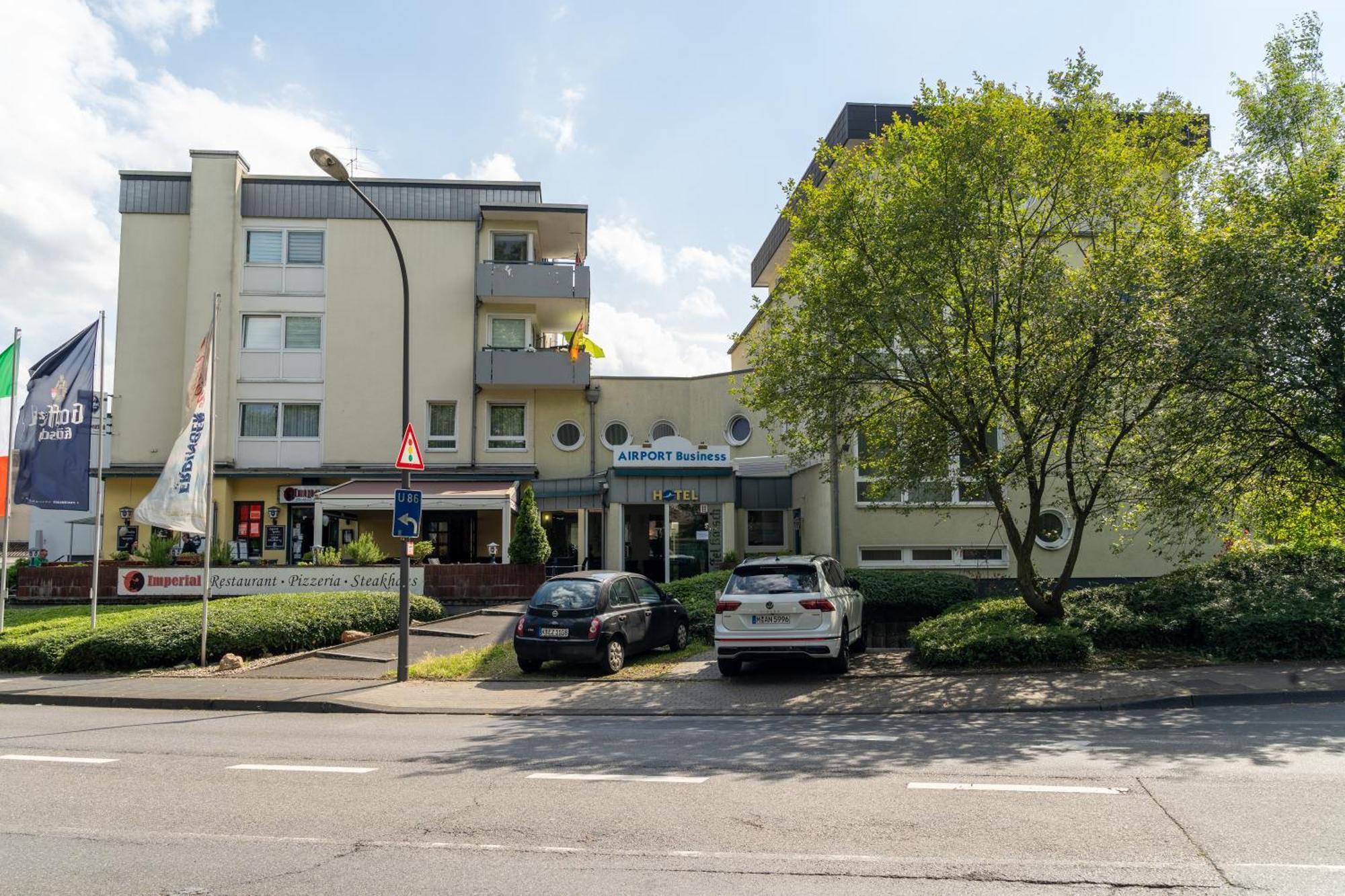 Airport Business Hotel Koeln Esterno foto