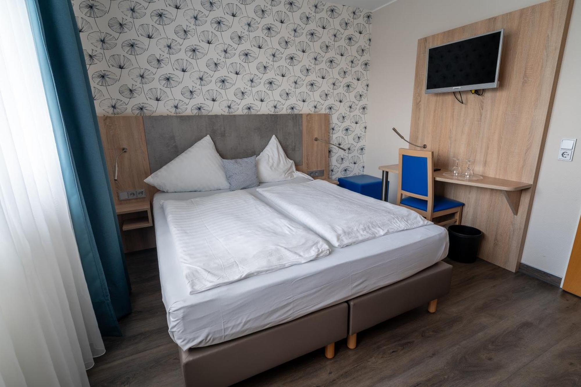 Airport Business Hotel Koeln Esterno foto