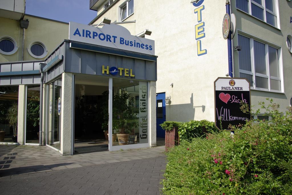 Airport Business Hotel Koeln Esterno foto