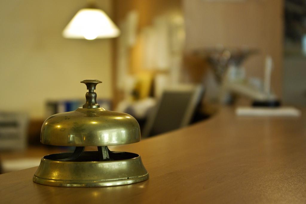 Airport Business Hotel Koeln Esterno foto
